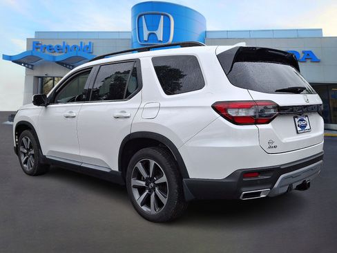 Certified 2024 Honda Pilot Elite image 4