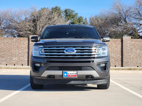 Used 2021 Ford Expedition Max XLT image 2