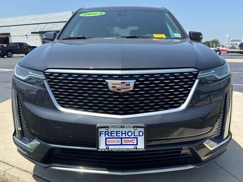 Used 2023 Cadillac XT6 Premium Luxury w/ Technology Package AWD/4WD image 2
