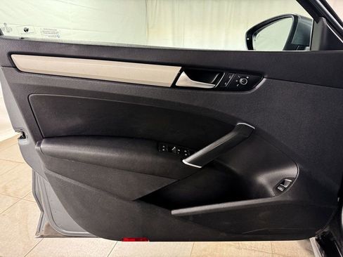 Used 2022 Volkswagen Passat 2.0T SE image 15