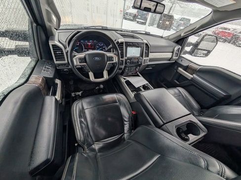 Used 2019 Ford F250 Lariat w/ Lariat Ultimate Package image 6