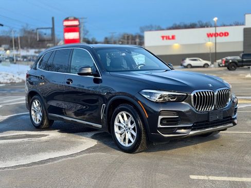 Used 2023 BMW X5 xDrive45e image 9