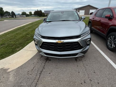 Used 2023 Chevrolet Blazer LT w/ Convenience Package AWD/4WD image 2