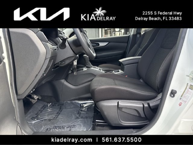 Used 2020 Nissan Rogue Sport S FWD image 16