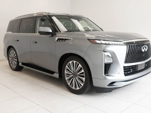 Used 2025 INFINITI QX80 Sensory AWD/4WD image 7