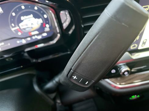 Used 2024 GMC Sierra 1500 Elevation image 17