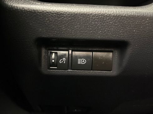 Certified 2022 Toyota RAV4 XLE FWD image 28