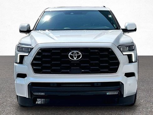 Used 2023 Toyota Sequoia Platinum AWD/4WD image 4