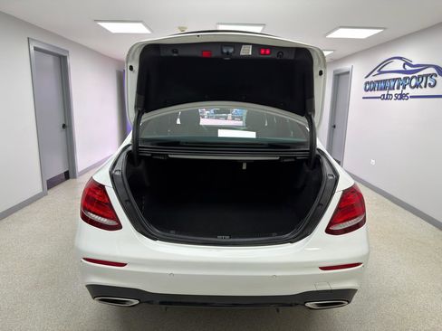 Used 2020 Mercedes-Benz E 350 E 350 4MATIC Sedan w/ Parking Assistance Package image 38