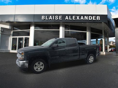 Used 2018 Chevrolet Silverado 1500 LT w/ All Star Edition image 8