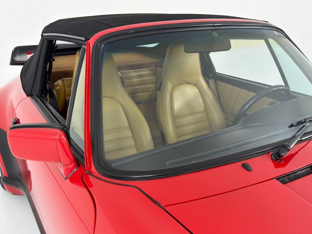 Used 1987 Porsche 911 Carrera RWD image 10