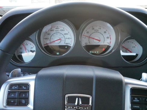 Used 2013 Dodge Challenger R/T image 21