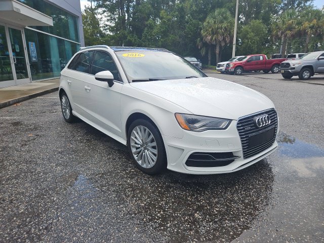 Used 2016 Audi A3 e-tron Premium Plus w/ Premium Plus Package FWD image 11