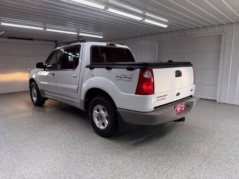 Used 2001 Ford Explorer Sport Trac 4x4 image 4