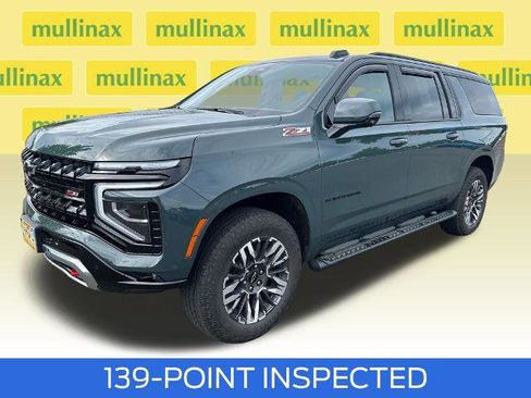 Used 2025 Chevrolet Suburban Z71 w/ Comfort Package AWD/4WD image 15