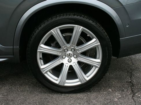 Used 2017 Volvo XC90 T6 Inscription w/ Vision Package image 13