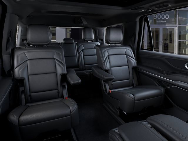 New 2027 Lincoln Navigator Reserve w/ Jet Appearance Package AWD/4WD image 11