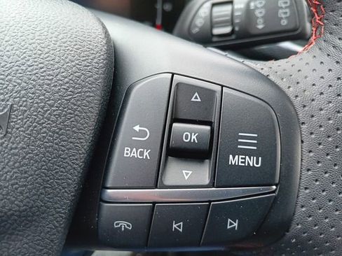 Used 2023 Ford Escape ST-Line w/ Tech Pack #1 AWD/4WD image 6