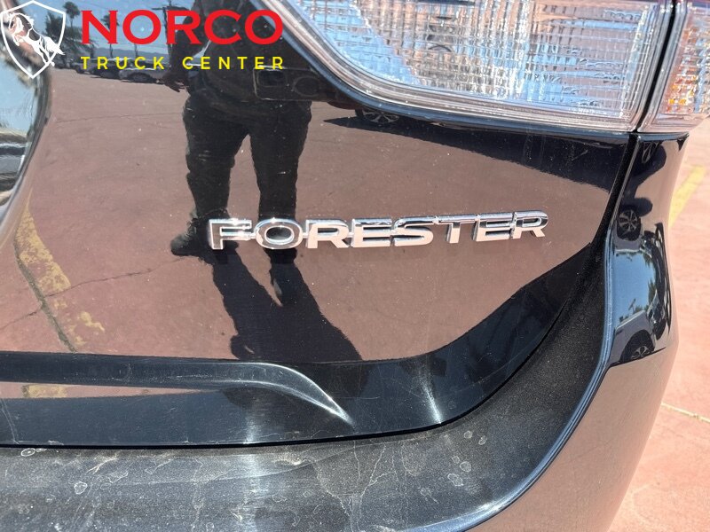 Used 2021 Subaru Forester AWD/4WD image 10