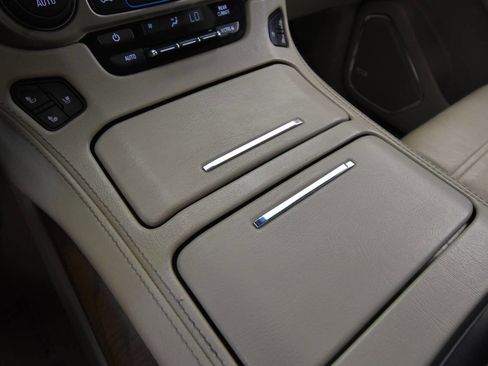 Used 2019 GMC Yukon XL Denali w/ Denali Ultimate Package image 25