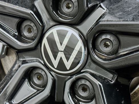 Used 2024 Volkswagen Atlas Peak Edition SEL image 39