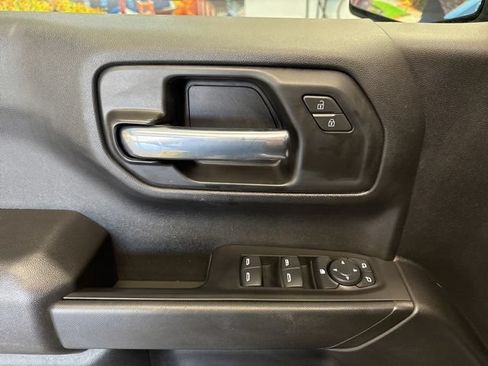 Used 2020 Chevrolet Silverado 1500 Custom Trail Boss w/ Custom Convenience Package AWD/4WD image 25