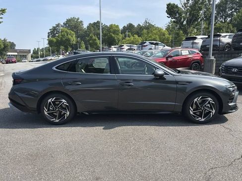 New 2026 Hyundai Sonata SEL FWD image 8