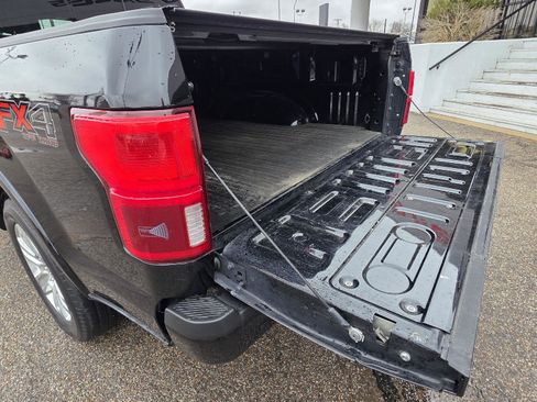Used 2018 Ford F150 Platinum w/ Equipment Group 701A Luxury image 47