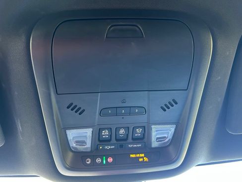 Used 2023 Buick Enclave Essence w/ Experience Buick Package FWD image 30