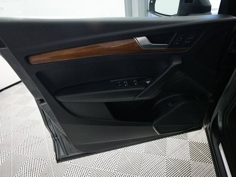 Used 2023 Audi Q5 2.0T Premium image 14