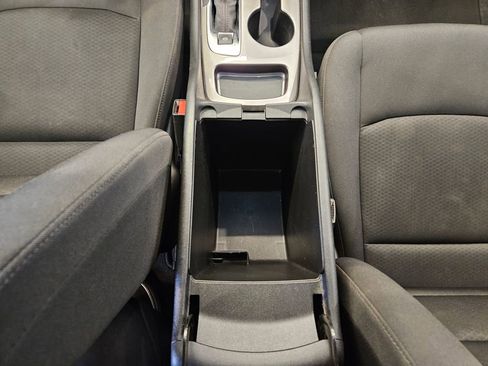 Used 2022 Chevrolet Malibu RS image 21