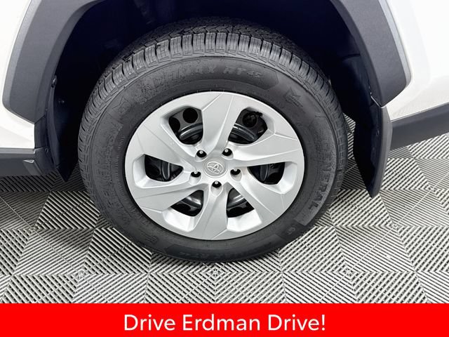 Certified 2024 Toyota RAV4 LE FWD image 4