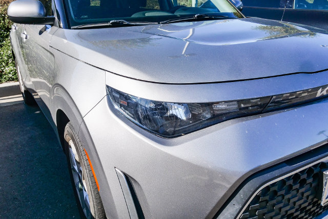 Certified 2023 Kia Soul S FWD image 2