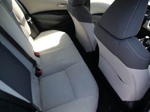 Used 2021 Toyota Corolla LE FWD image 21
