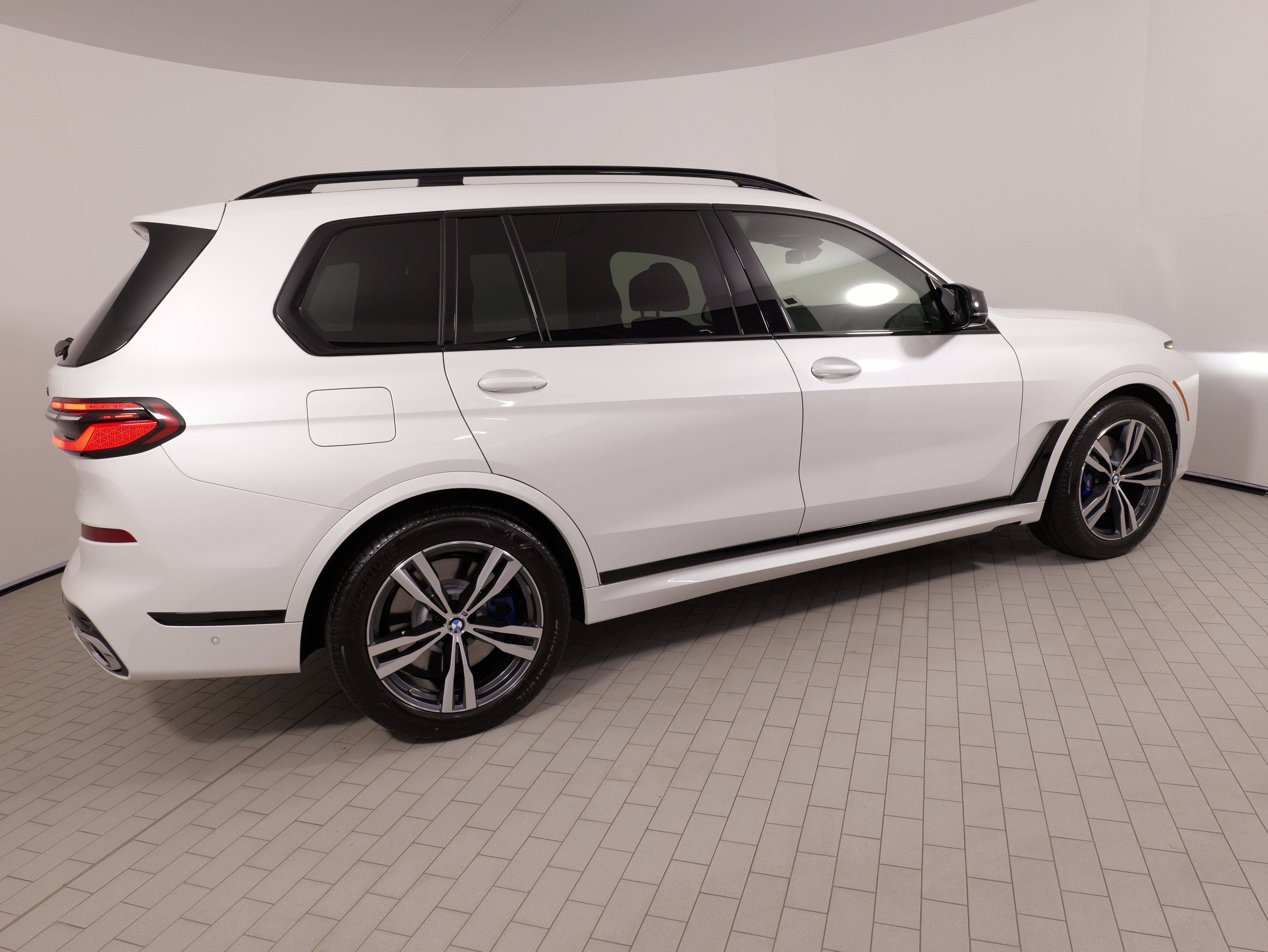 Used 2026 BMW X7 M60i AWD/4WD image 8