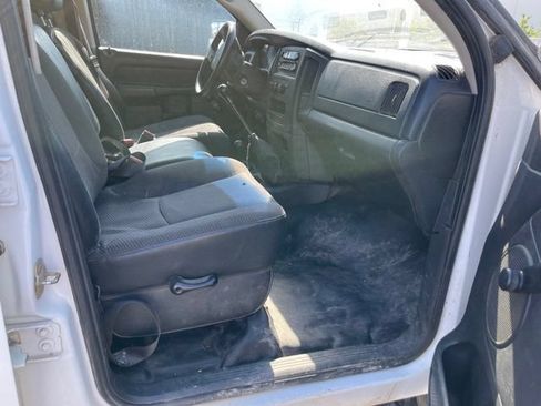 Used 2004 Dodge Ram 3500 Truck SLT w/ Trailer Tow Group AWD/4WD image 4