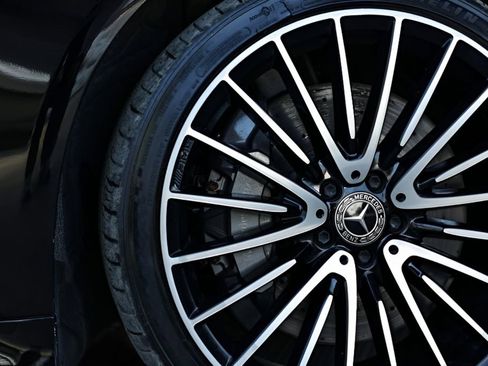 Used 2022 Mercedes-Benz S 500 4MATIC w/ AMG Line Package image 48