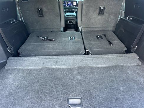 Used 2026 Chevrolet Traverse LT w/ Driver Confidence Package FWD image 17