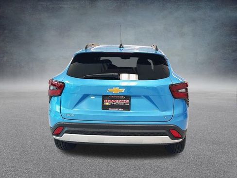 New 2026 Chevrolet Trax LT w/ Driver Confidence Package image 8