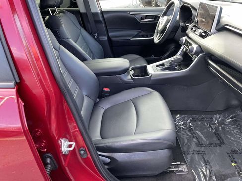 Used 2023 Toyota RAV4 XLE Premium image 48