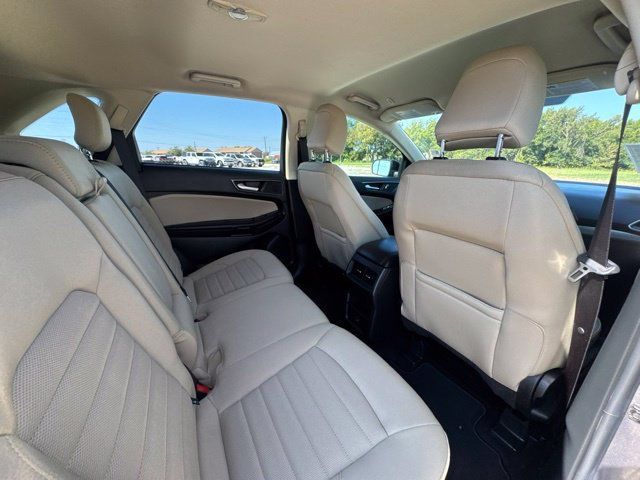 Used 2022 Ford Edge SE w/ Black Appearance Package AWD/4WD image 16