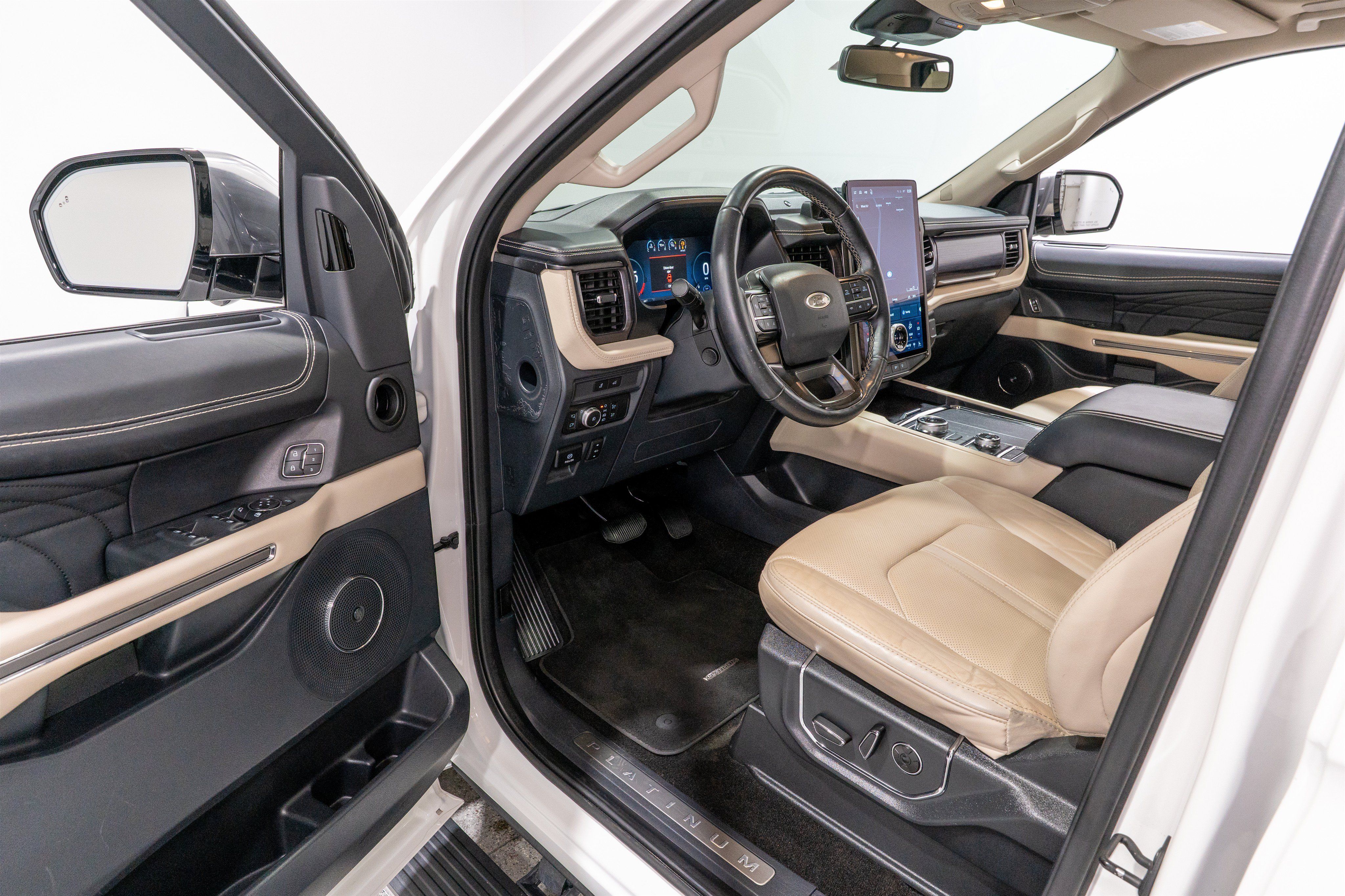 Used 2022 Ford Expedition Max Platinum AWD/4WD image 13