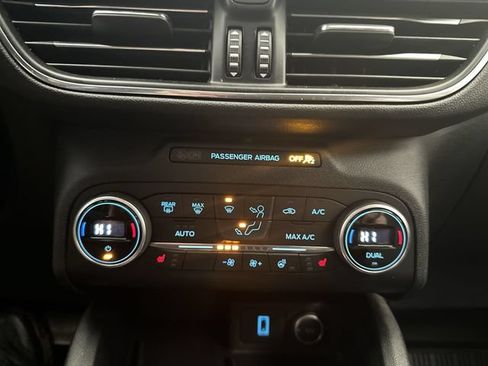 Used 2020 Ford Escape Titanium AWD/4WD image 19