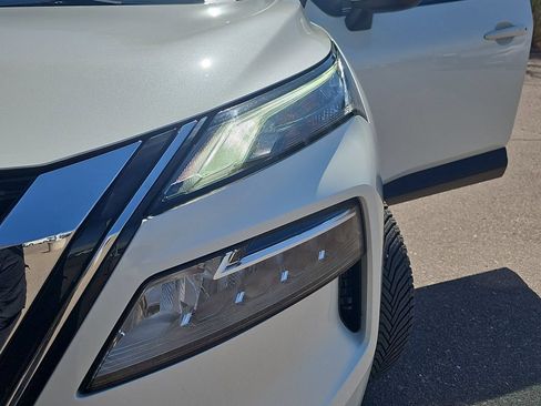 Used 2023 Nissan Rogue SV FWD image 29