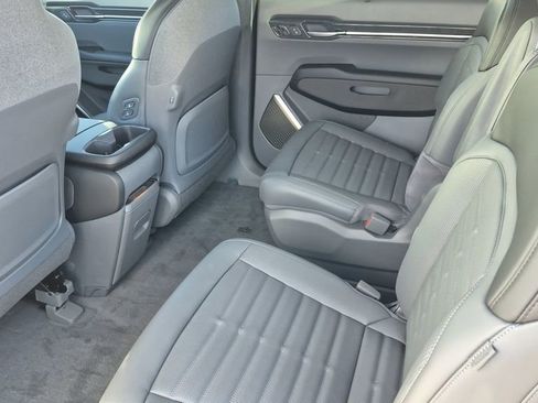 New 2026 Kia EV9 Land image 13