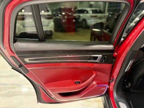 Used 2018 Porsche Panamera 4S image 39