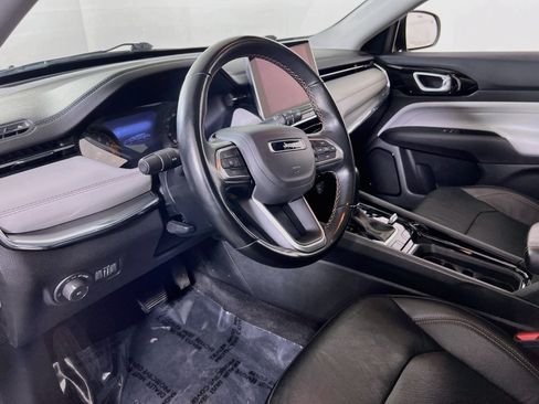 Used 2022 Jeep Compass Limited w/ Sun and Sound Group AWD/4WD image 9