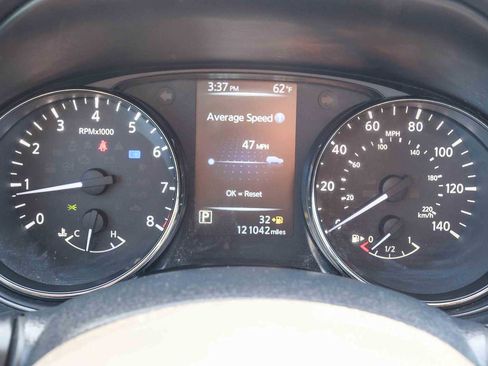 Used 2017 Nissan Rogue S AWD/4WD image 23