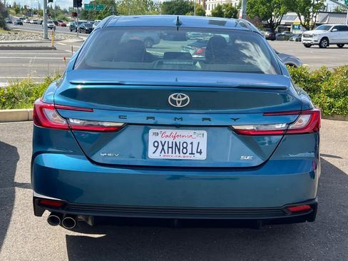 Used 2026 Toyota Camry SE image 5