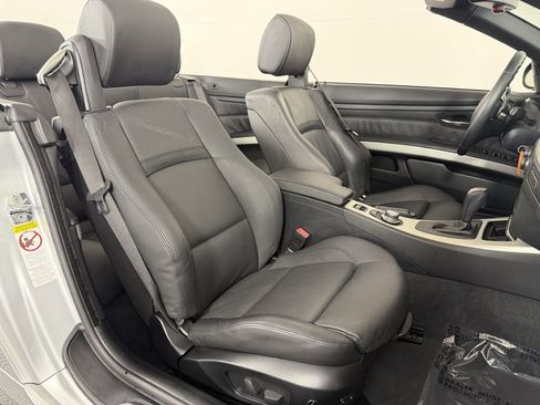 Used 2008 BMW 335i Convertible w/ Premium Pkg image 19